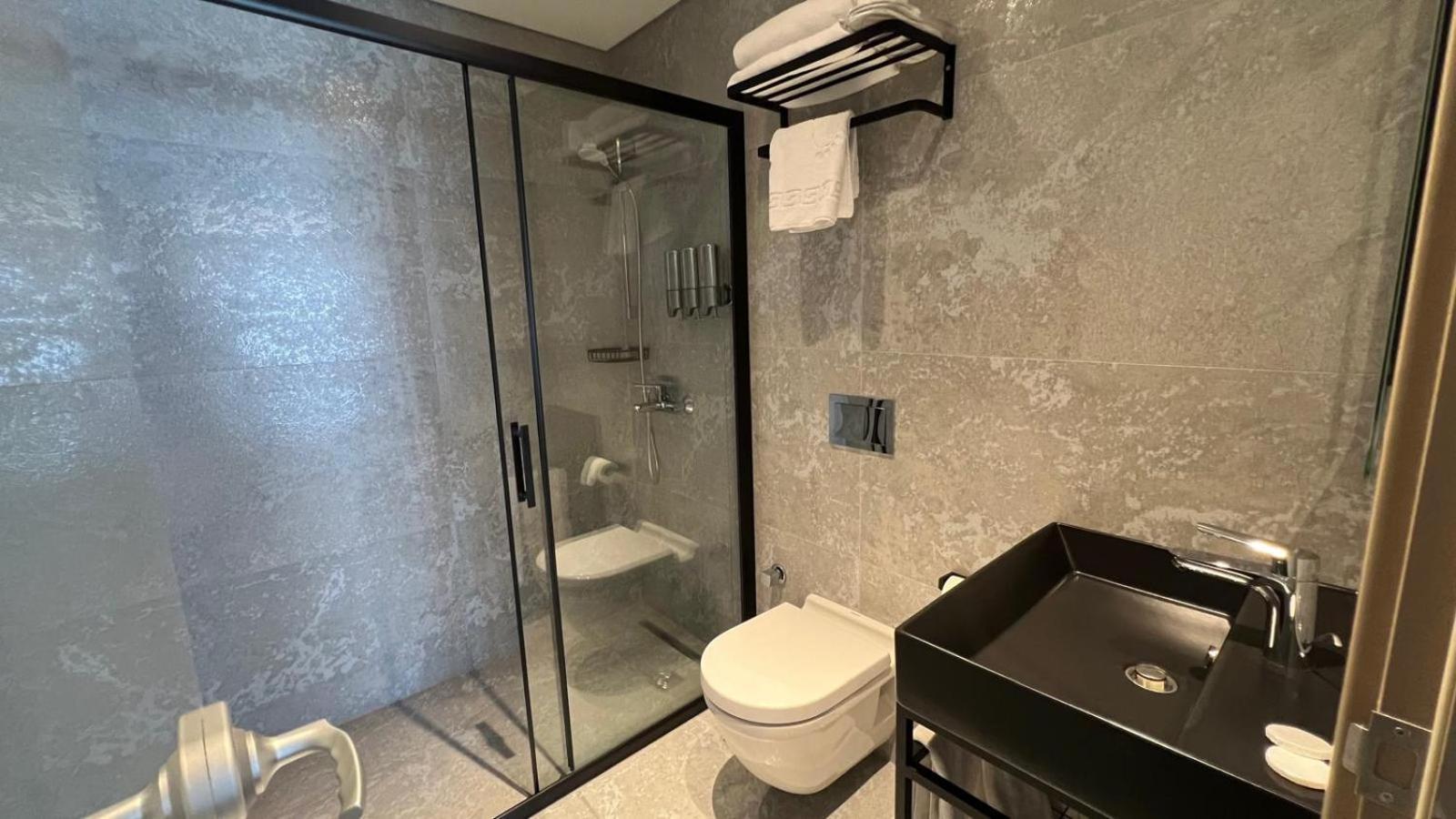 Woxx Hotel Istanbul Exteriör bild