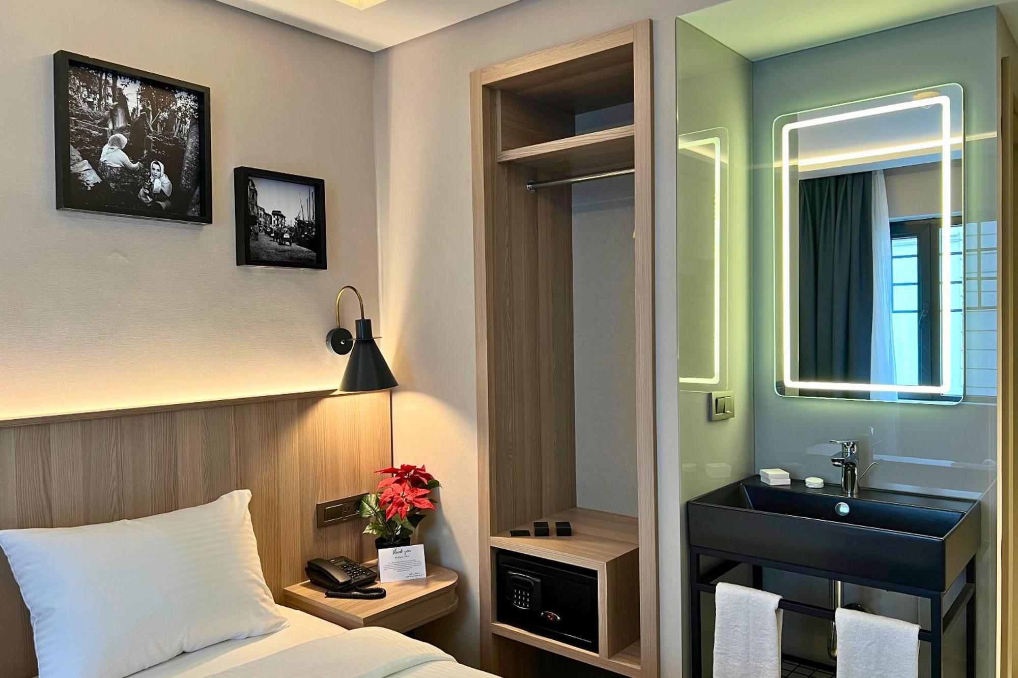 Woxx Hotel Istanbul Exteriör bild